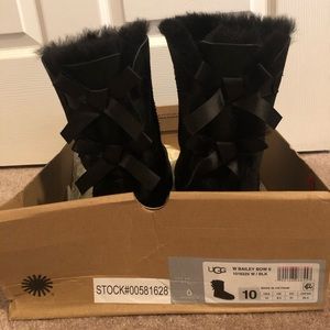 Bailey Bow II Uggs